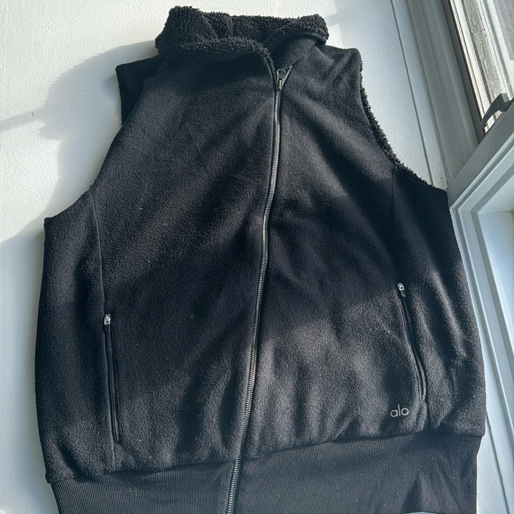 ALO fleece lined zip up vest/ jacket with pockets